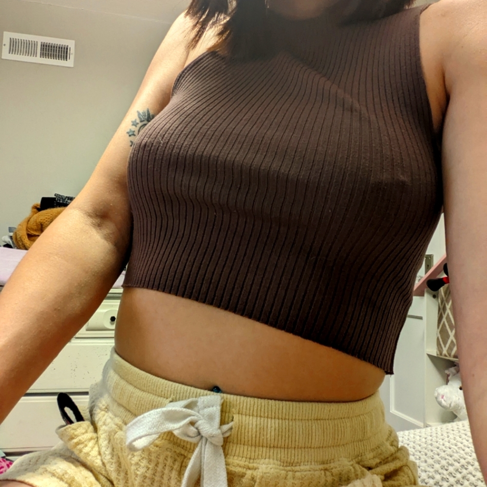 Crop Top - Picture 3 of 3